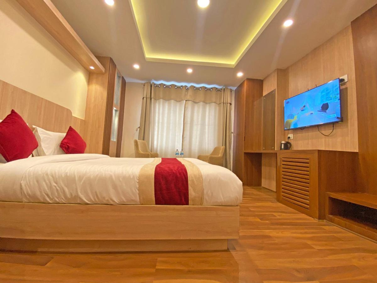 Hotel Nilakantha Pvt. Ltd กาฐมาณฑุ ภายนอก รูปภาพ