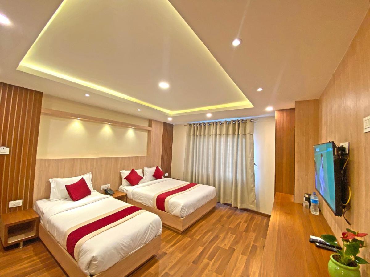 Hotel Nilakantha Pvt. Ltd กาฐมาณฑุ ภายนอก รูปภาพ