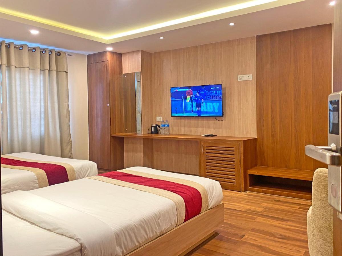 Hotel Nilakantha Pvt. Ltd กาฐมาณฑุ ภายนอก รูปภาพ