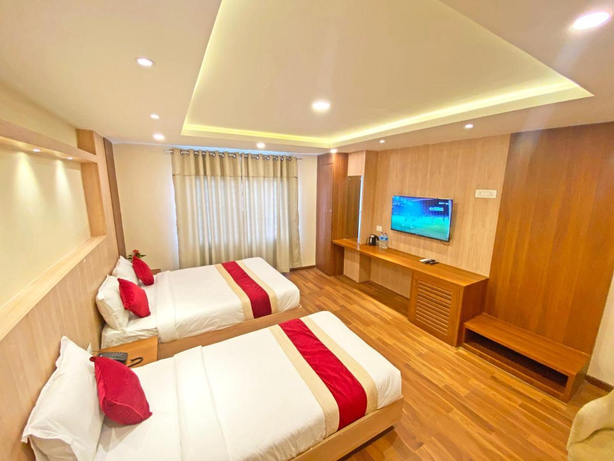 Hotel Nilakantha Pvt. Ltd กาฐมาณฑุ ภายนอก รูปภาพ