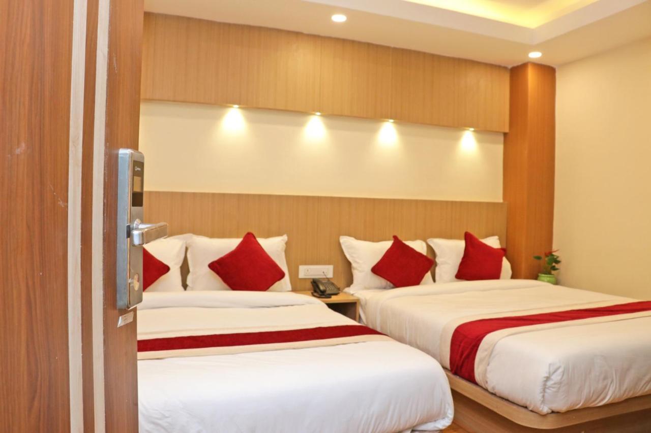 Hotel Nilakantha Pvt. Ltd กาฐมาณฑุ ภายนอก รูปภาพ